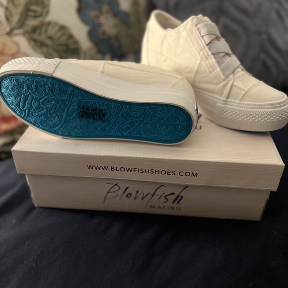 Women's Blowfish Malibu Mamba Wedge Sneaker in White - Picture 4 of 6